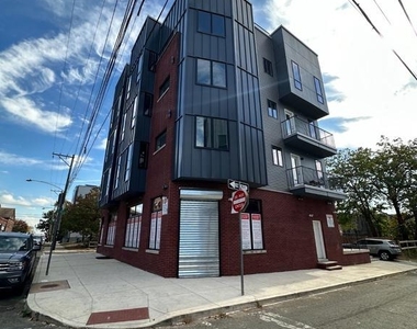 914 W Susquehanna Avenue - Photo Thumbnail 2