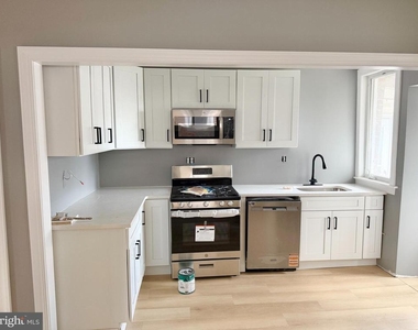 406 Kingsley Street - Photo Thumbnail 1