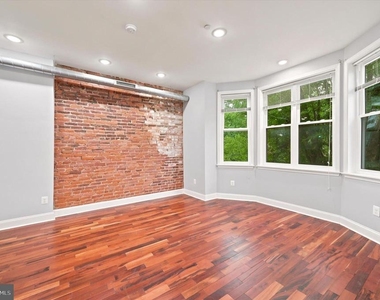 3220 W Diamond Street - Photo Thumbnail 1