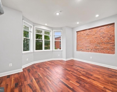 3220 W Diamond Street - Photo Thumbnail 2