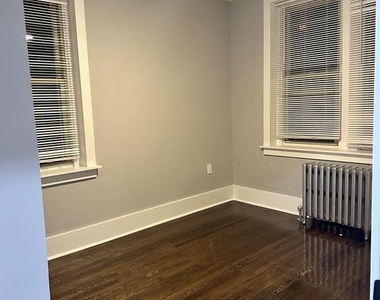 200-15 W Sedgwick Street - Photo Thumbnail 16