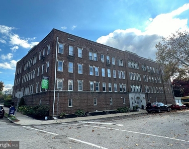 200-15 W Sedgwick Street - Photo Thumbnail 3