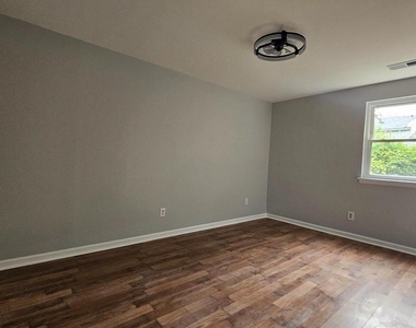 2833 Norcross Lane - Photo Thumbnail 15