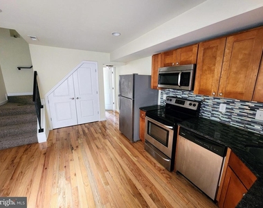 415 N 41st Street - Photo Thumbnail 4