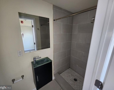 415 N 41st Street - Photo Thumbnail 7