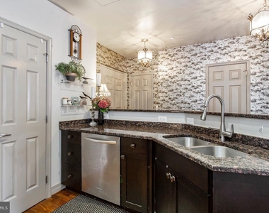 1600 Arch Street - Photo Thumbnail 8