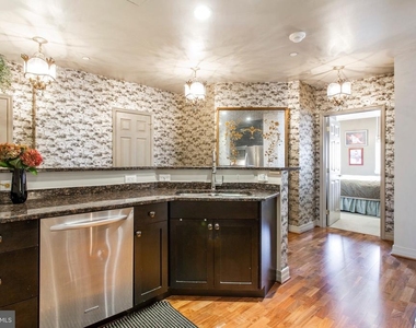 1600 Arch Street - Photo Thumbnail 6
