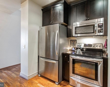 1600 Arch Street - Photo Thumbnail 12