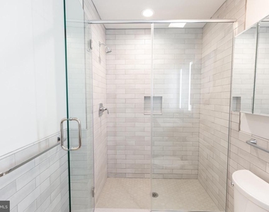 1411-1 Walnut Street - Photo Thumbnail 21