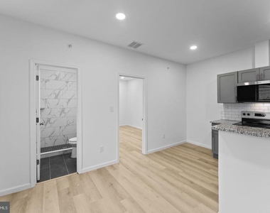 2600 S 7th Street - Photo Thumbnail 5