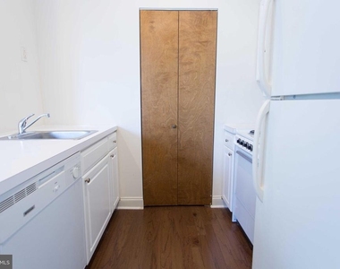 1600-2 Walnut Street - Photo Thumbnail 7
