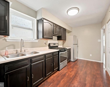 4815 Fairmount Avenue - Photo Thumbnail 5