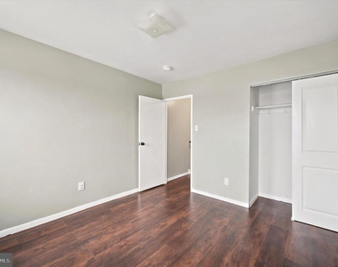 4815 Fairmount Avenue - Photo Thumbnail 12