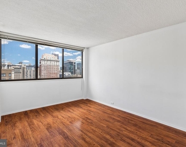 1326 Spruce Street - Photo Thumbnail 11