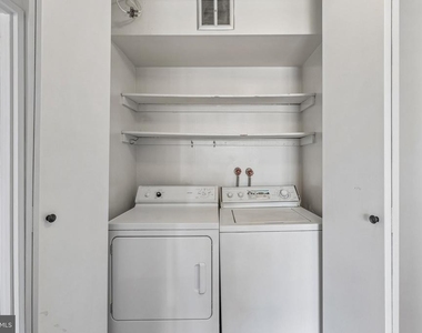 1326 Spruce Street - Photo Thumbnail 19