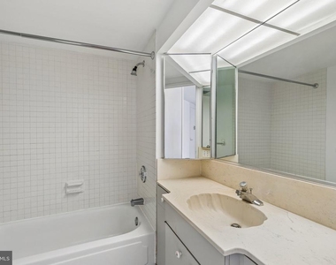 1326 Spruce Street - Photo Thumbnail 17