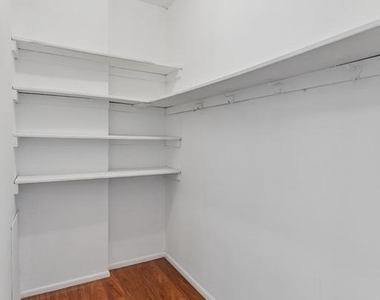1326 Spruce Street - Photo Thumbnail 18