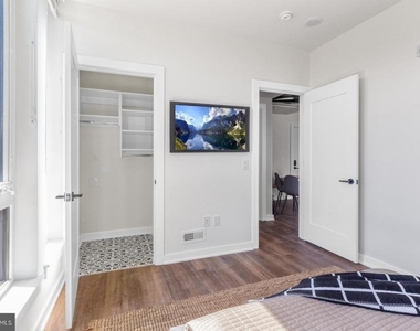 2401 Frankford Avenue - Photo Thumbnail 15