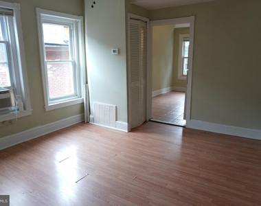 444 W Bringhurst Street - Photo Thumbnail 4