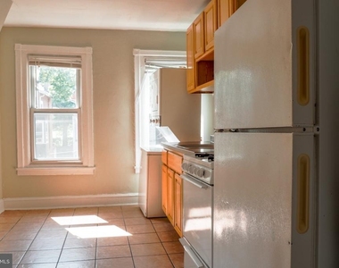 444 W Bringhurst Street - Photo Thumbnail 9