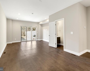 1250 N 25th Street - Photo Thumbnail 9