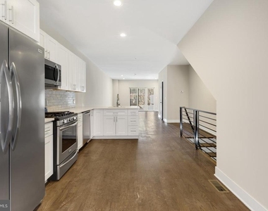 1250 N 25th Street - Photo Thumbnail 4