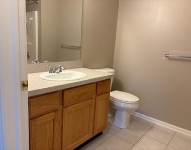 2692 S Knightsbridge Circle - Photo Thumbnail 15