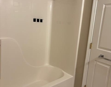 2692 S Knightsbridge Circle - Photo Thumbnail 16