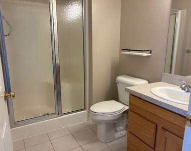 2692 S Knightsbridge Circle - Photo Thumbnail 12