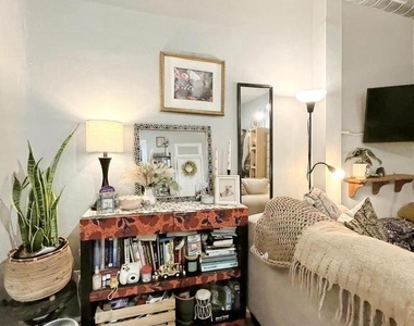 119 W Susquehanna Avenue - Photo Thumbnail 5