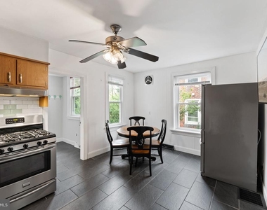 809 Ardmore Avenue - Photo Thumbnail 12