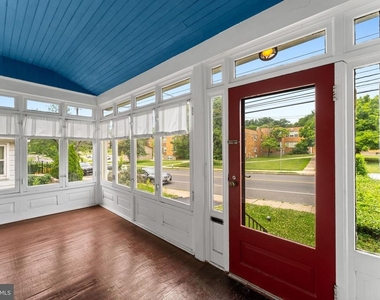 809 Ardmore Avenue - Photo Thumbnail 3