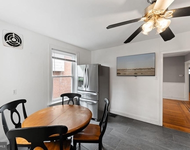 809 Ardmore Avenue - Photo Thumbnail 13