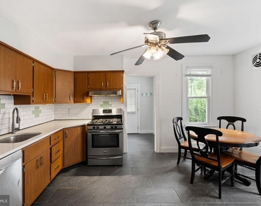 809 Ardmore Avenue - Photo Thumbnail 9