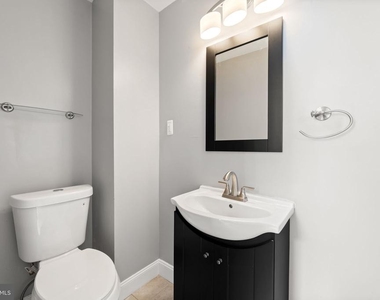 809 Ardmore Avenue - Photo Thumbnail 14