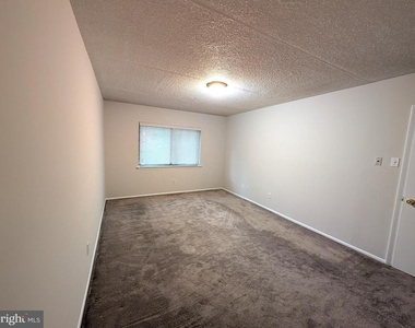 822 Putnam Boulevard - Photo Thumbnail 5