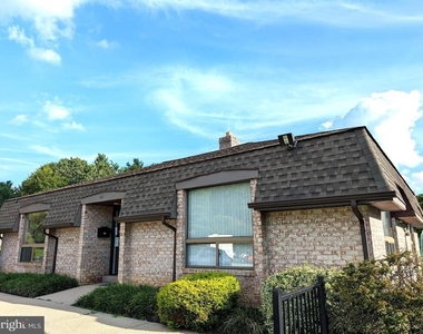 822 Putnam Boulevard - Photo Thumbnail 9
