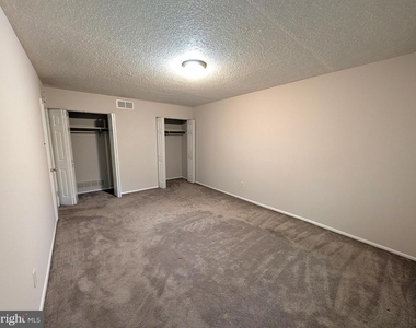 822 Putnam Boulevard - Photo Thumbnail 8