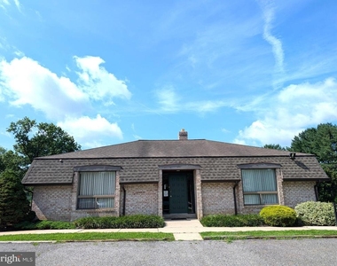 822 Putnam Boulevard - Photo Thumbnail 10