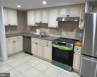 136 Garrett Avenue - Photo Thumbnail 18