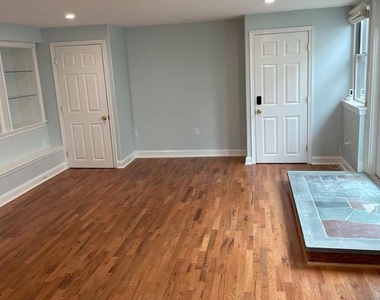 136 Garrett Avenue - Photo Thumbnail 13