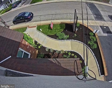 136 Garrett Avenue - Photo Thumbnail 6