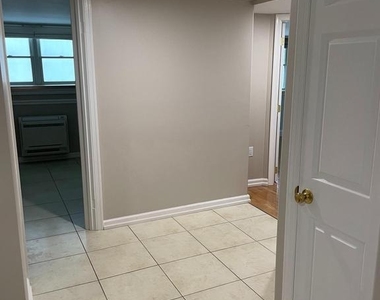 136 Garrett Avenue - Photo Thumbnail 15