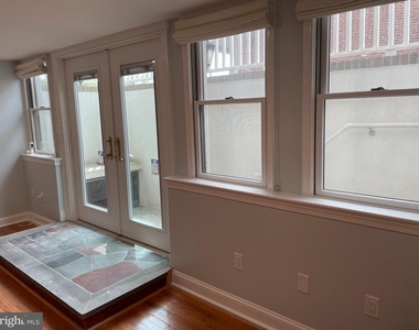 136 Garrett Avenue - Photo Thumbnail 12