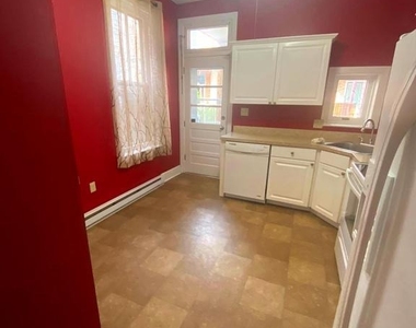 1520 Penn Street - Photo Thumbnail 5