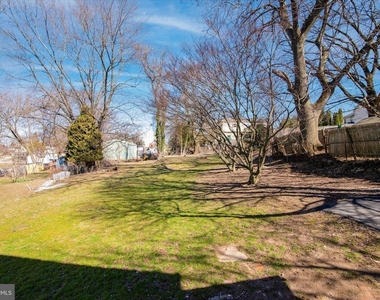 933 Henry Avenue - Photo Thumbnail 44