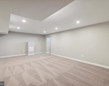 933 Henry Avenue - Photo Thumbnail 38