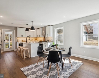 933 Henry Avenue - Photo Thumbnail 9