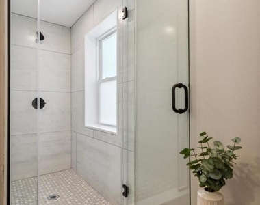 933 Henry Avenue - Photo Thumbnail 23