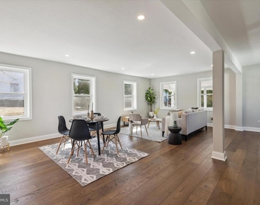 933 Henry Avenue - Photo Thumbnail 8